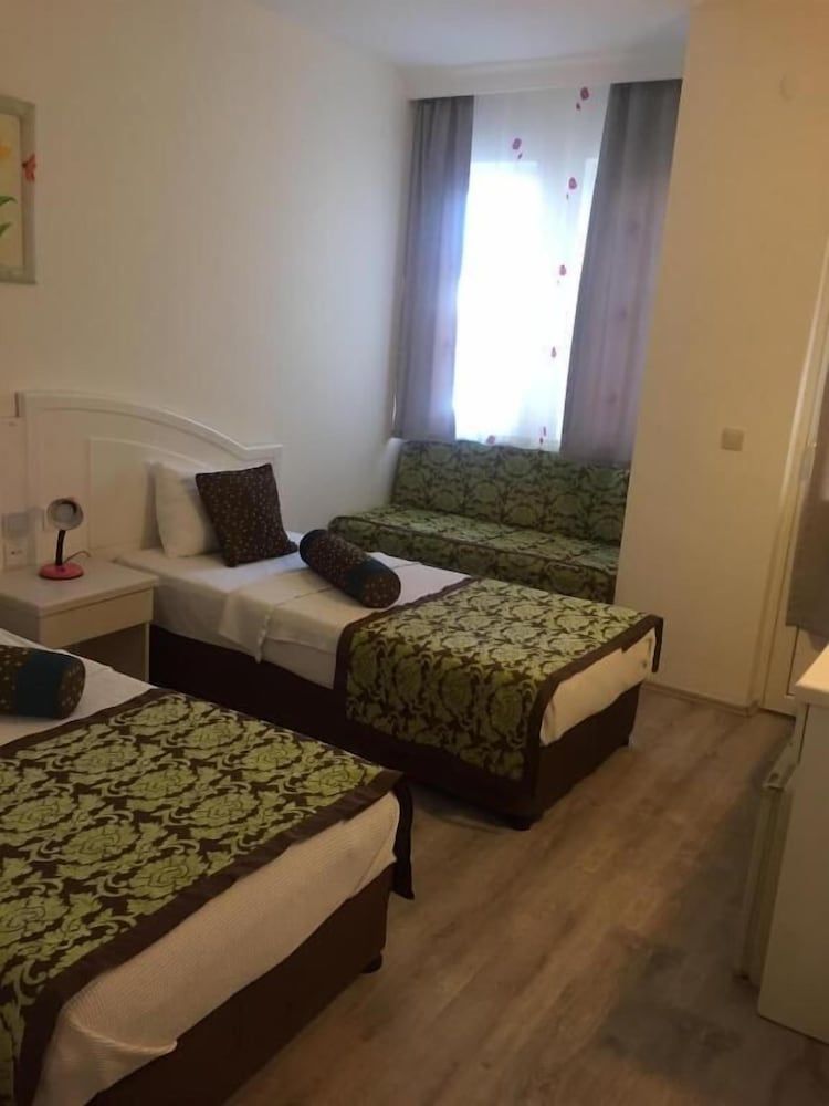 Verdeport Hotel Standard Room 4