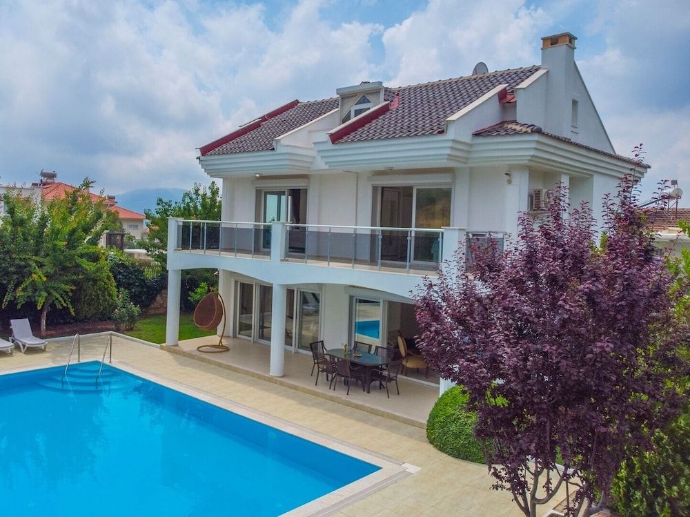 undefined Crown Villa 2 2