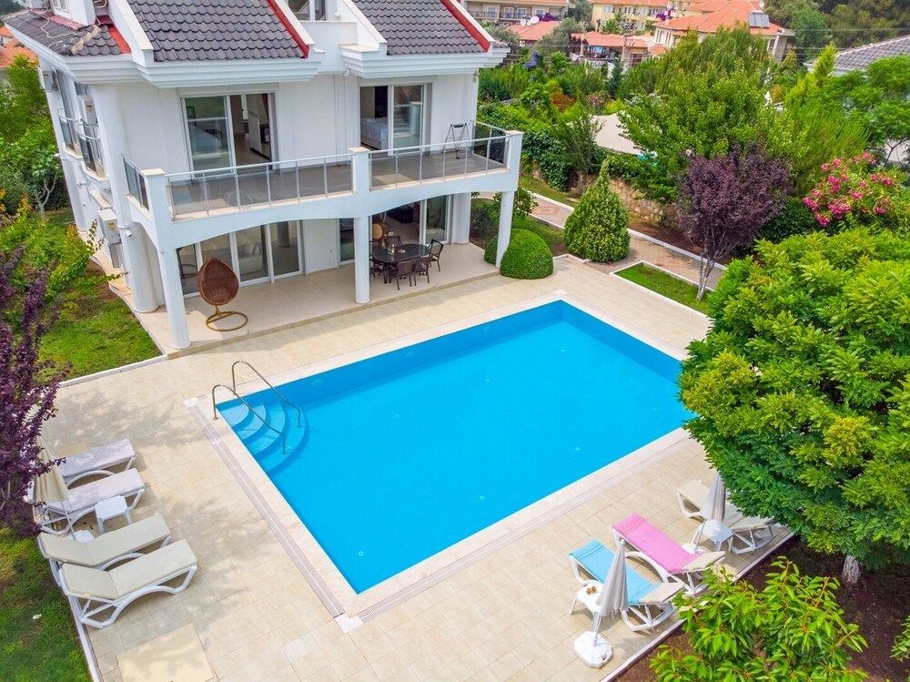 undefined Crown Villa 2 4