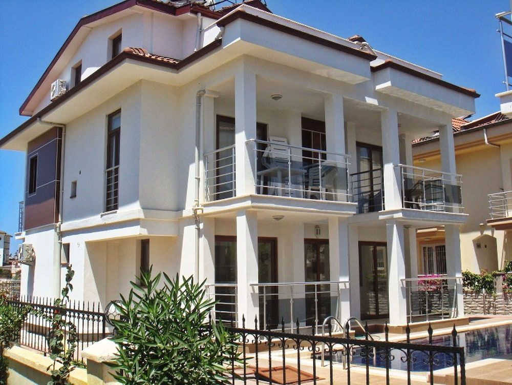 undefined Aqua Marine Apart 5