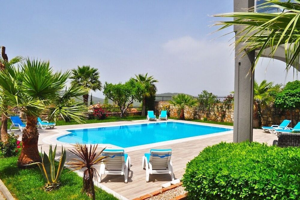 undefined Heights Villa 3B 5