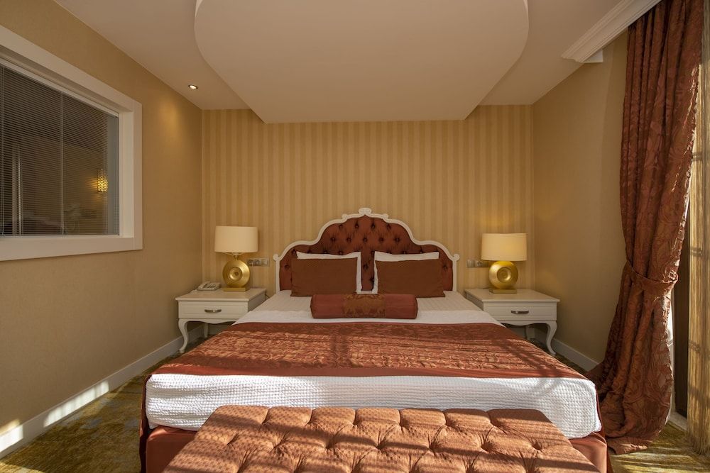 Han Deluxe Hotel Luxury Double or Twin Room 3