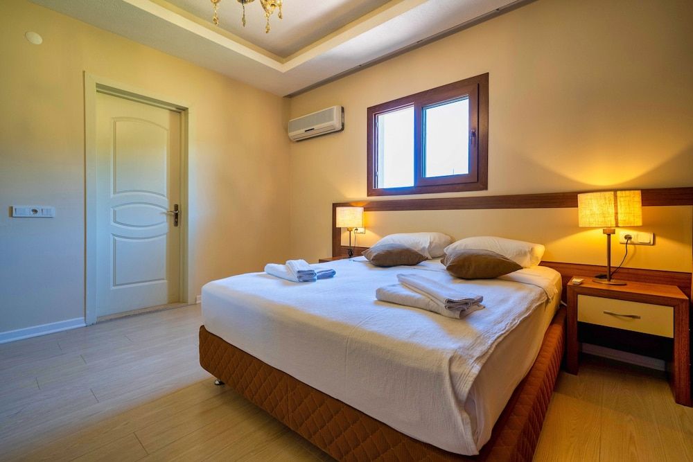 Lemon Villa Fethiye Very Special Location and Stylish Design Villa, 4 Bedrooms, Private Pool, Garden View 8