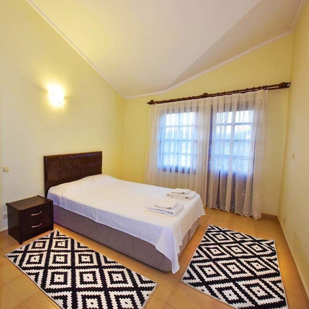 Bougainvillea Houses Family Apartment 3