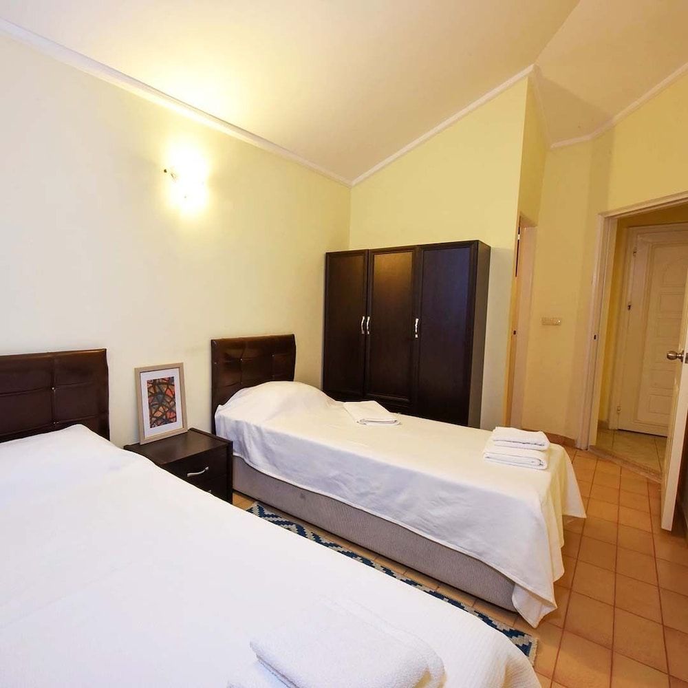 Bougainvillea Houses Family Apartment 9