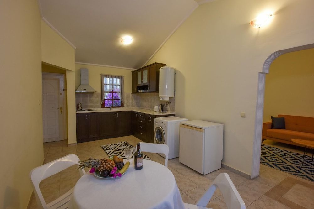 Bougainvillea Houses Family Apartment 18