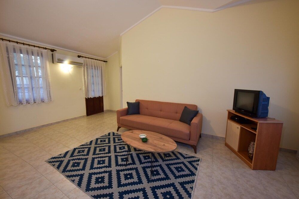 Bougainvillea Houses Family Apartment 15