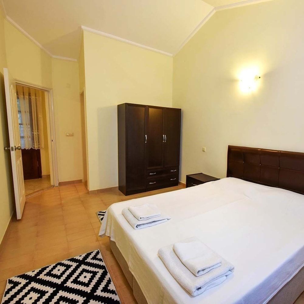 Bougainvillea Houses Family Apartment 4