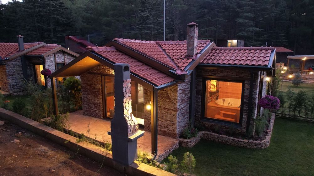 undefined Cragus Inn 8