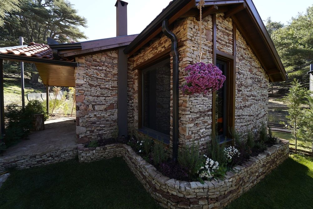 undefined Cragus Inn 7