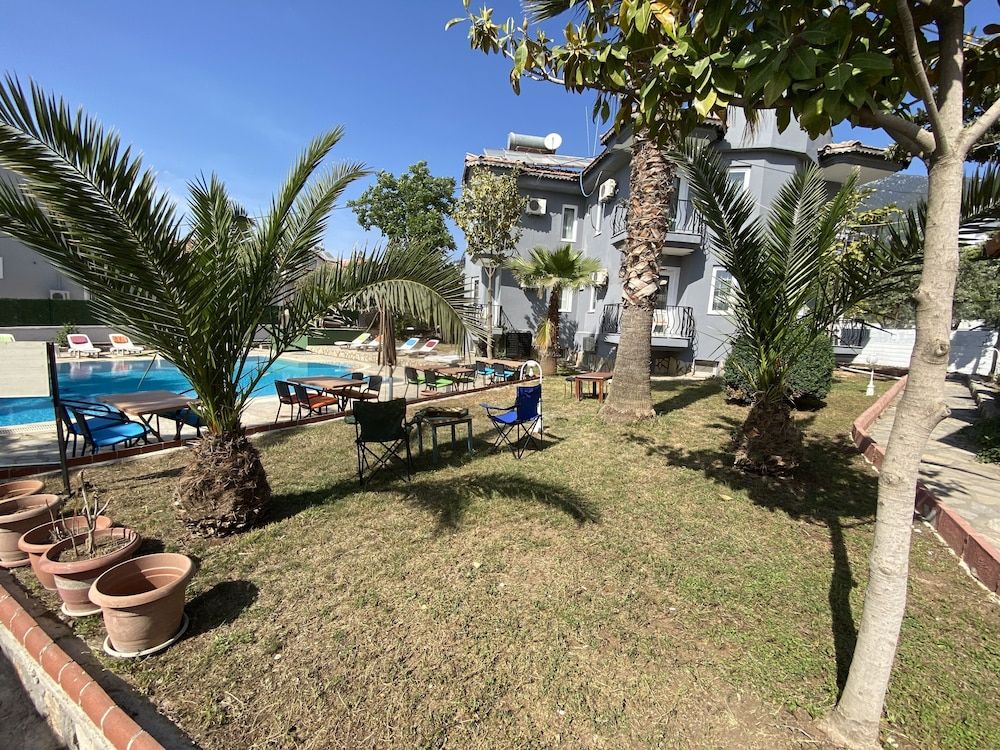 undefined Greenway Hotel 9