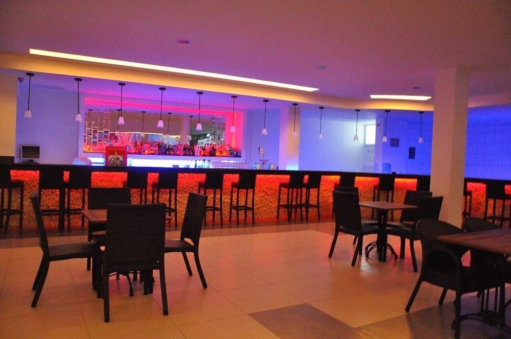 undefined Nicholas Park Hotel 8