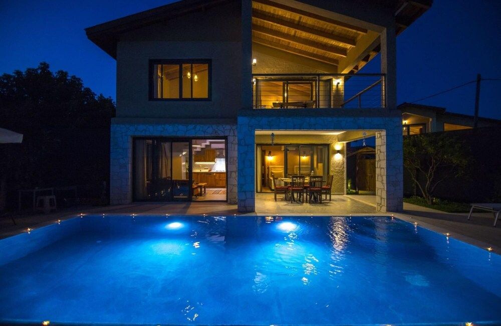 undefined Gorgeous Villa With Private Pool and Jacuzzi in Fethiye 3