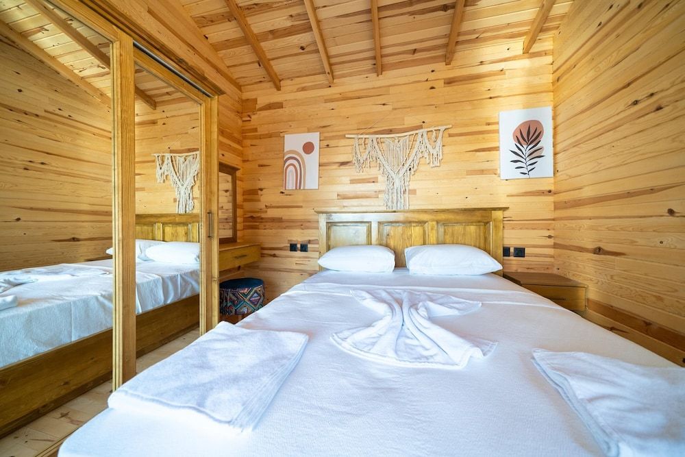 undefined Honeymoon Bungalow With Private Pool and Sea View 7