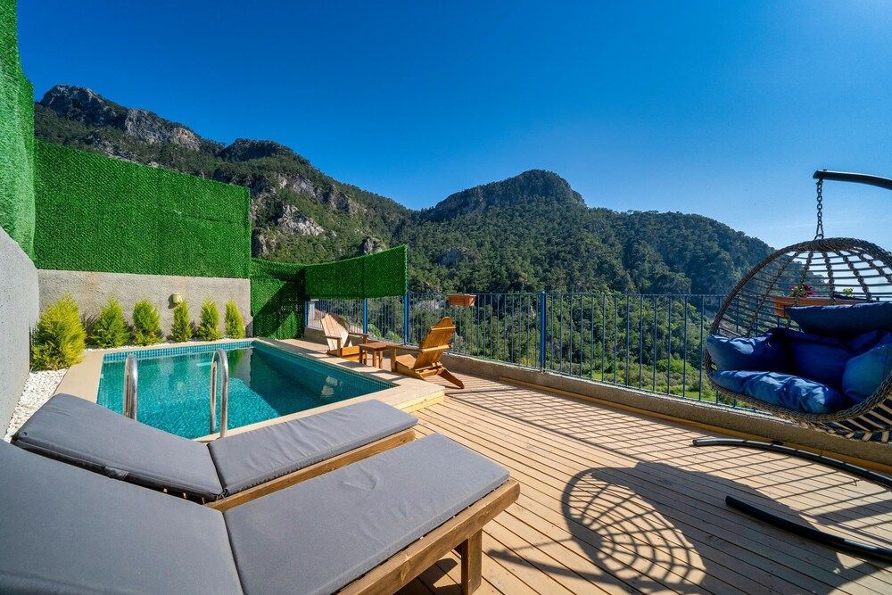 undefined Honeymoon Bungalow With Private Pool and Sea View