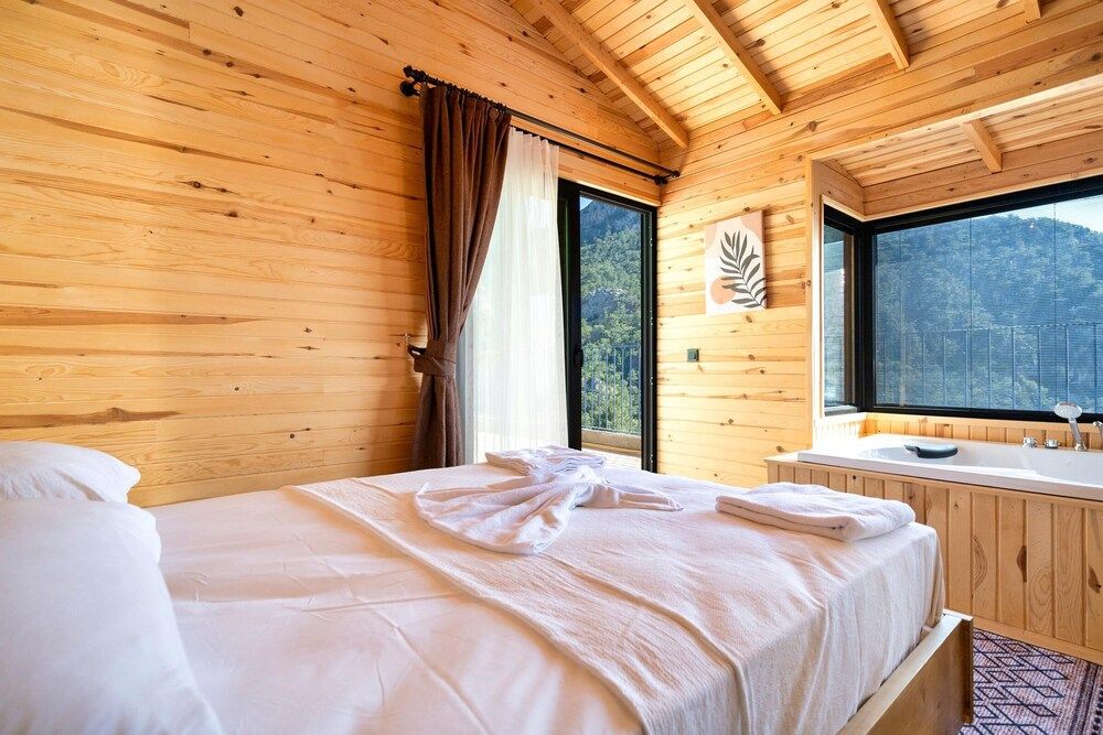 undefined Honeymoon Bungalow With Private Pool and Sea View 9