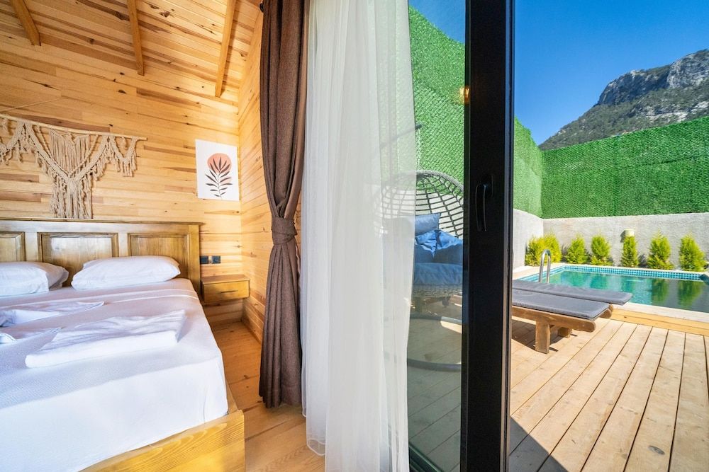 undefined Honeymoon Bungalow With Private Pool and Sea View 10