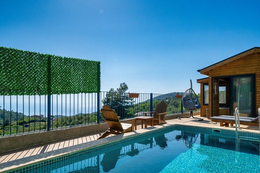 undefined Honeymoon Bungalow With Private Pool and Sea View 5