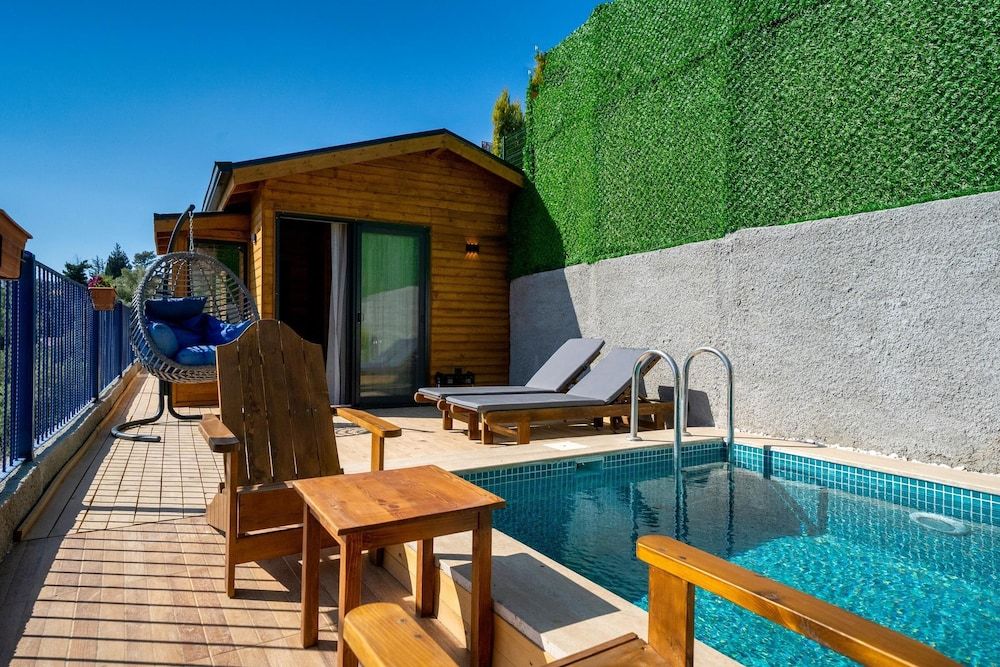 undefined Honeymoon Bungalow With Private Pool and Sea View 2