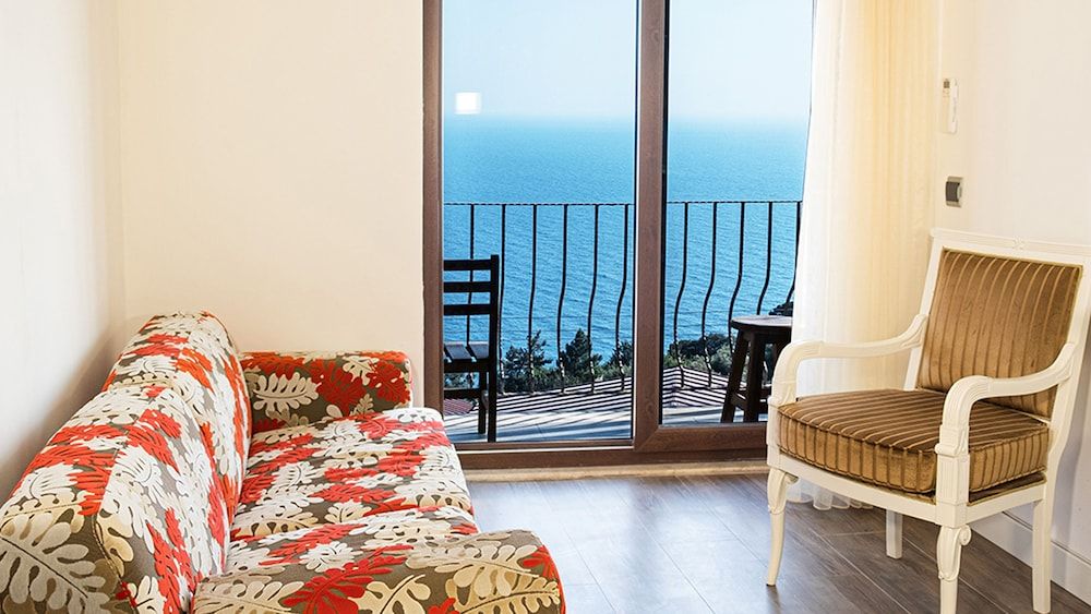 undefined Casa Di Pietra 4