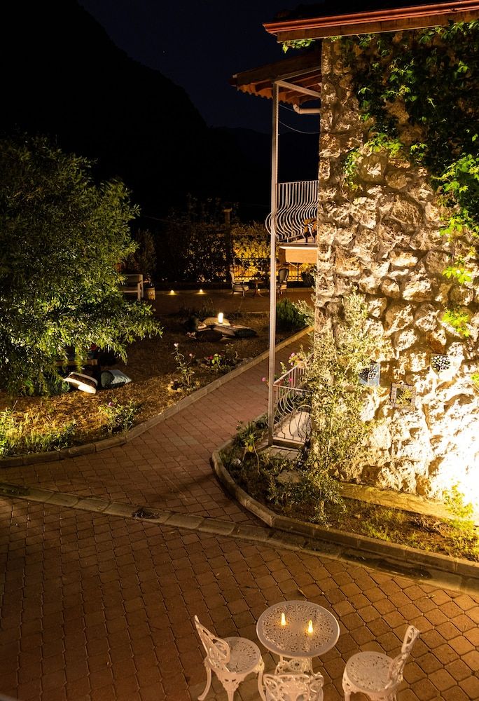 undefined Casa Di Pietra 6