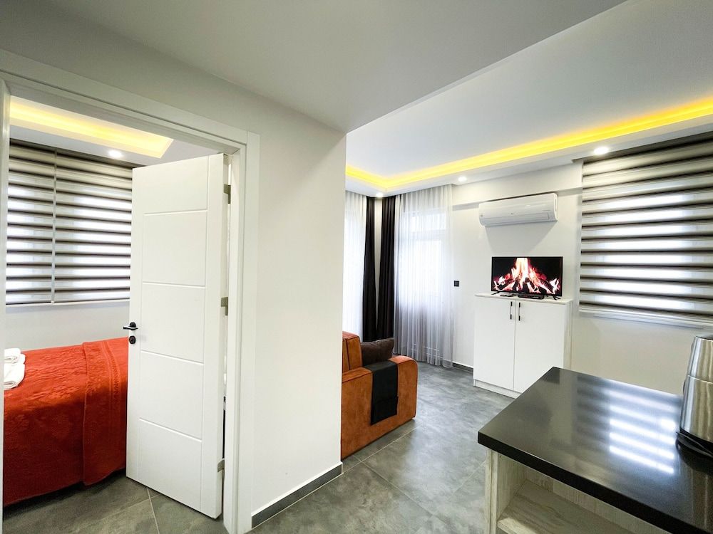 undefined Platinum Apartments