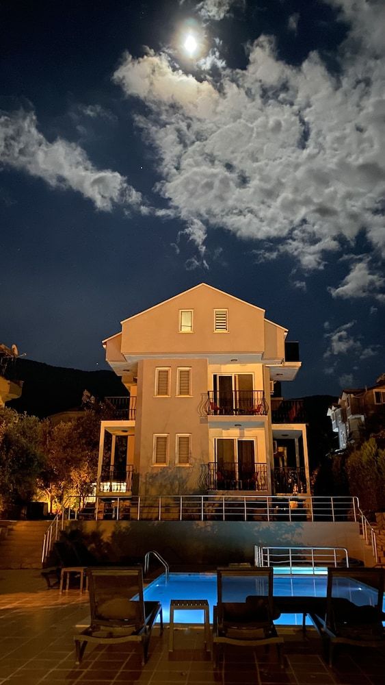 undefined Platinum Apartments 5