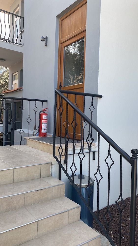 undefined Platinum Apartments 3