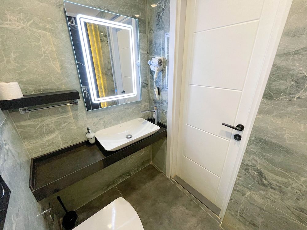 Platinum Apartments Luxury Apartment 6