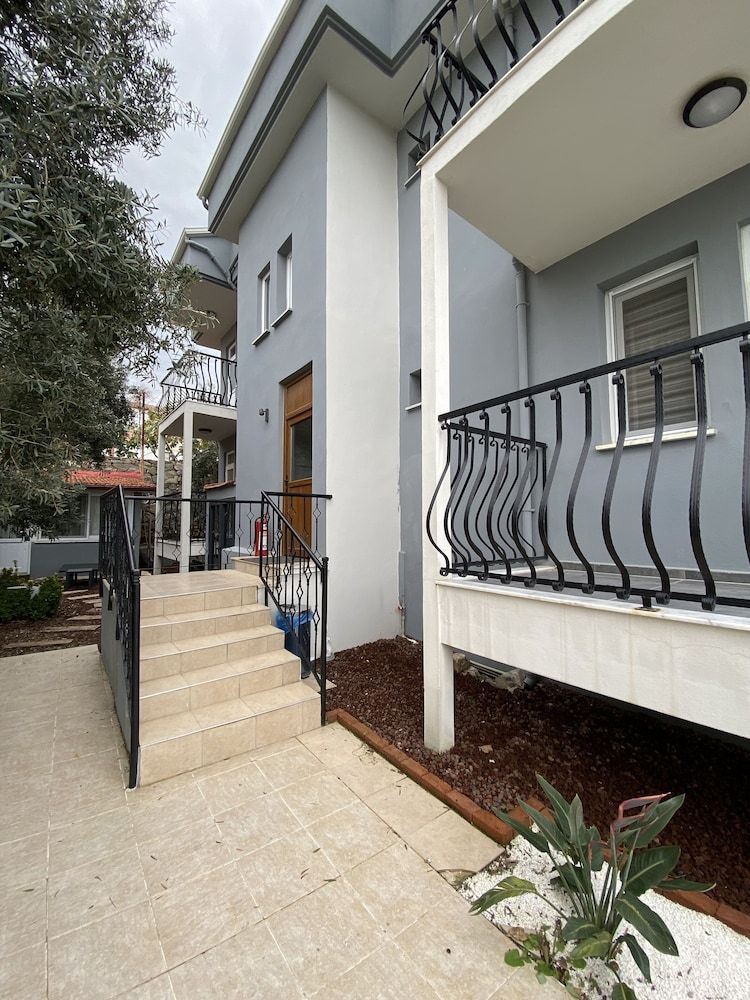 undefined Platinum Apartments 2