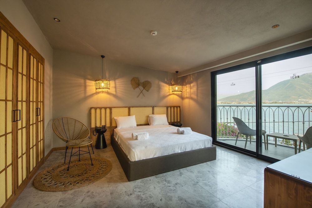 undefined Icon Beach Suites Hotel 2