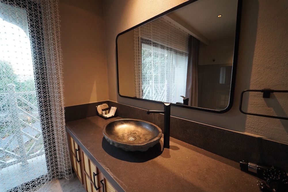 Icon Beach Suites Hotel Superior Sea View Room 7