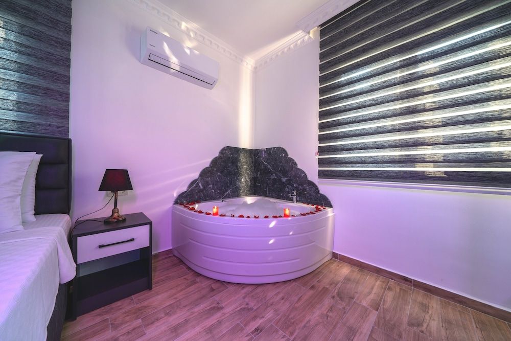 Santana Gocek Villa Private Pool and Jacuzzi 6