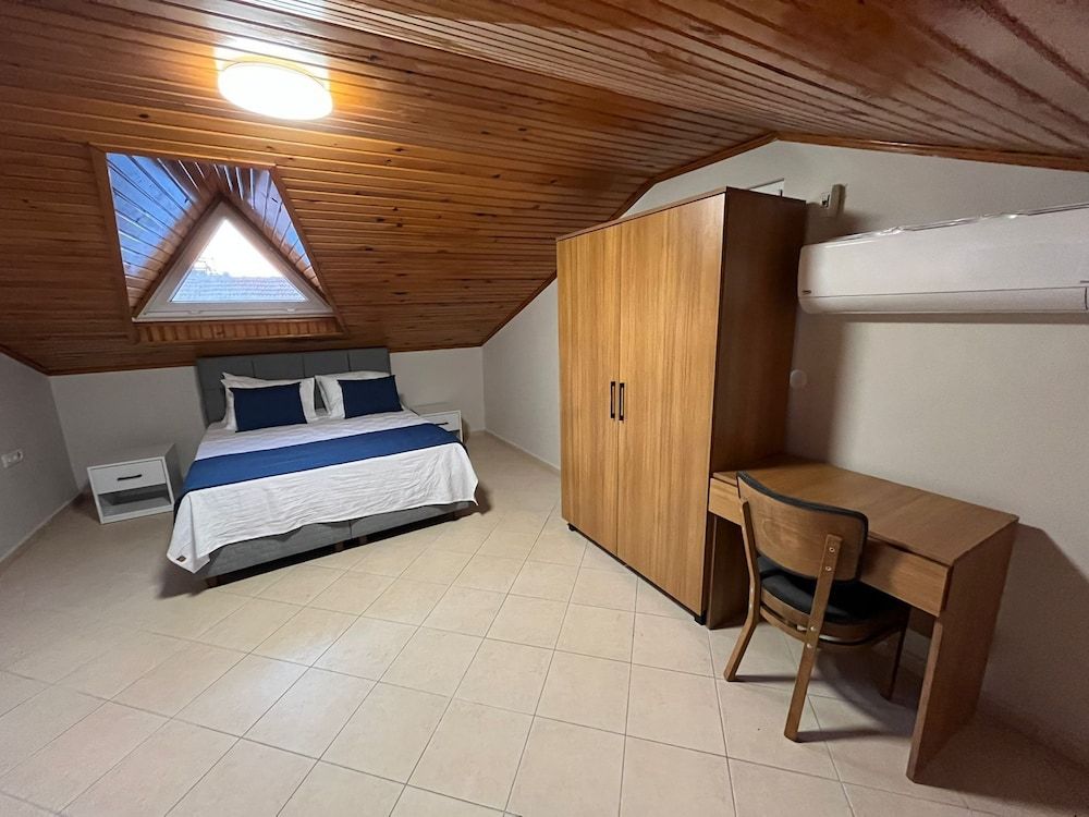 The Halcyon Apartment Apartment 3