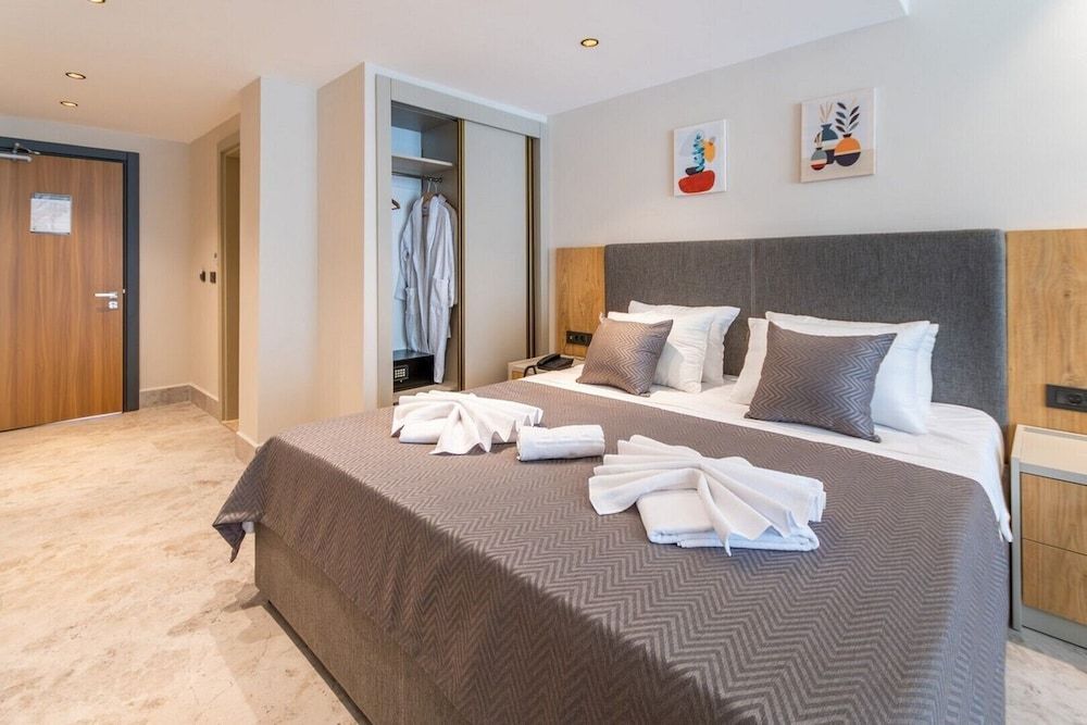 Residence 222 Hisarönü Deluxe Swimup Suite 7