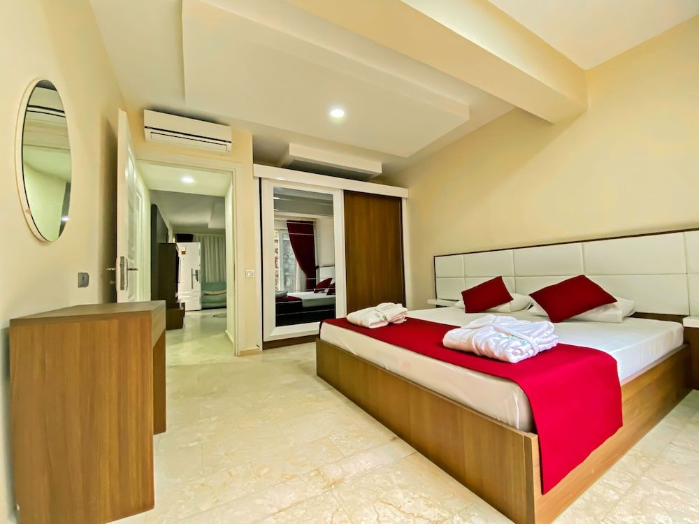 undefined Fethiye Nokta Oren Suit