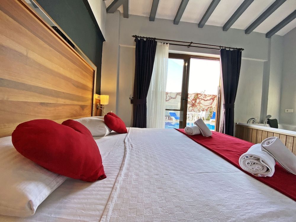 Fethiye Likya Suit A Villa Basic Villa, Jetted Tub, Pool View 8