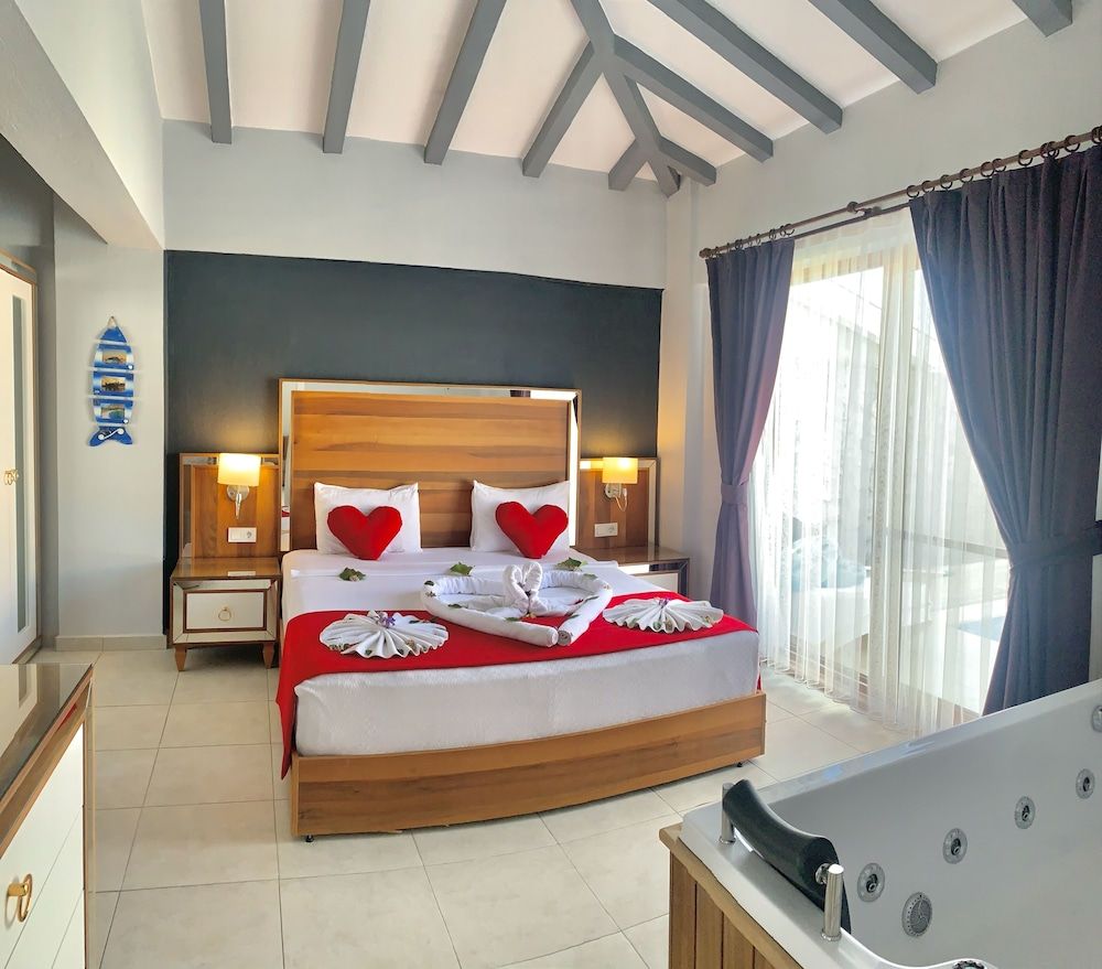 Fethiye Likya Suit A Villa Basic Villa, Jetted Tub, Pool View 5