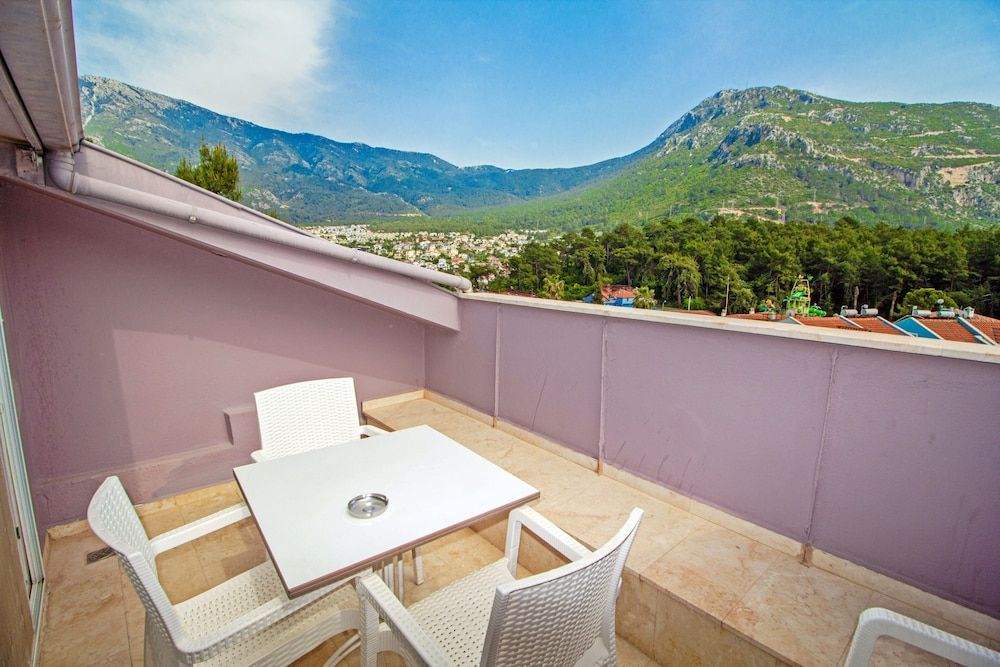 undefined Fethiye Nokta Inlice Suit Apart 7