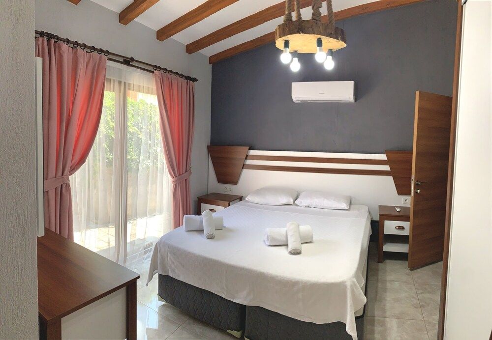 Fethiye Likya Garnet 7 Villa Basic Villa, Jetted Tub, Pool View 4