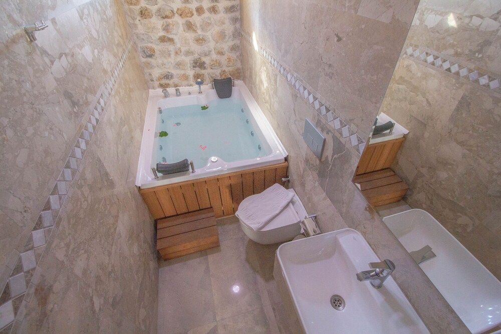 Fethiye Likya Akik 8 Villa Basic Villa, Jetted Tub, Pool View 8