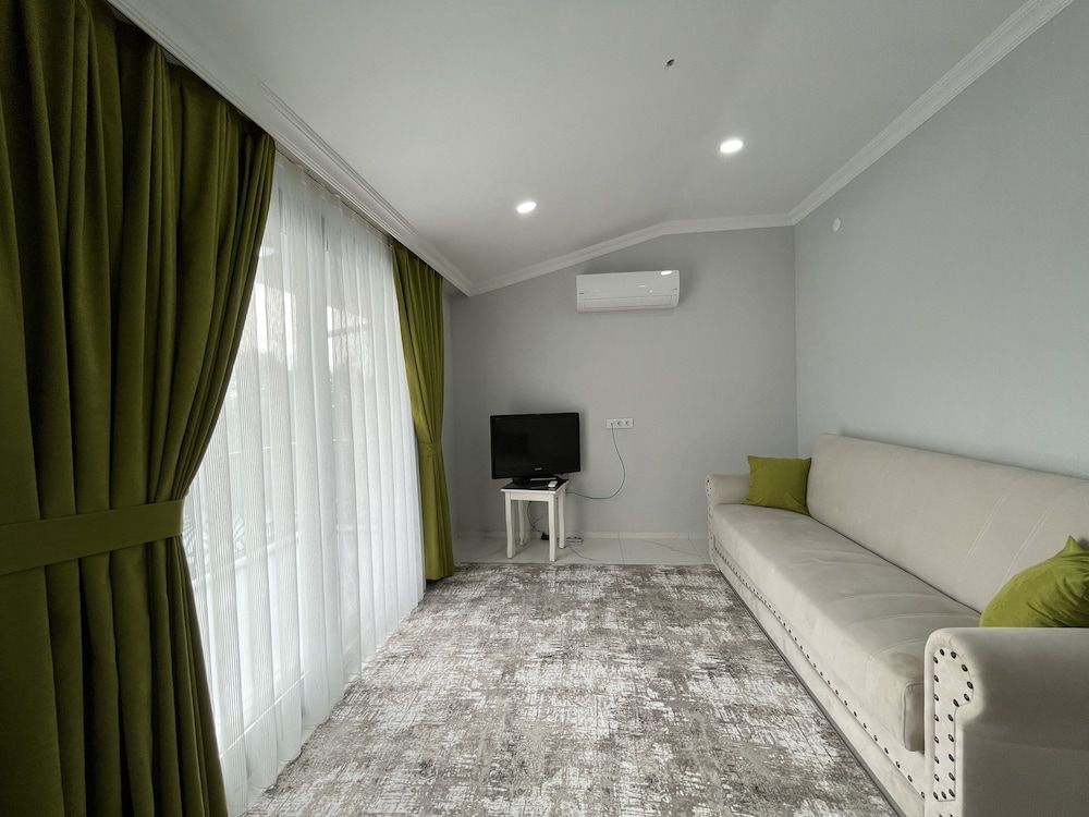 Bersu Aparts Luxury Room 8