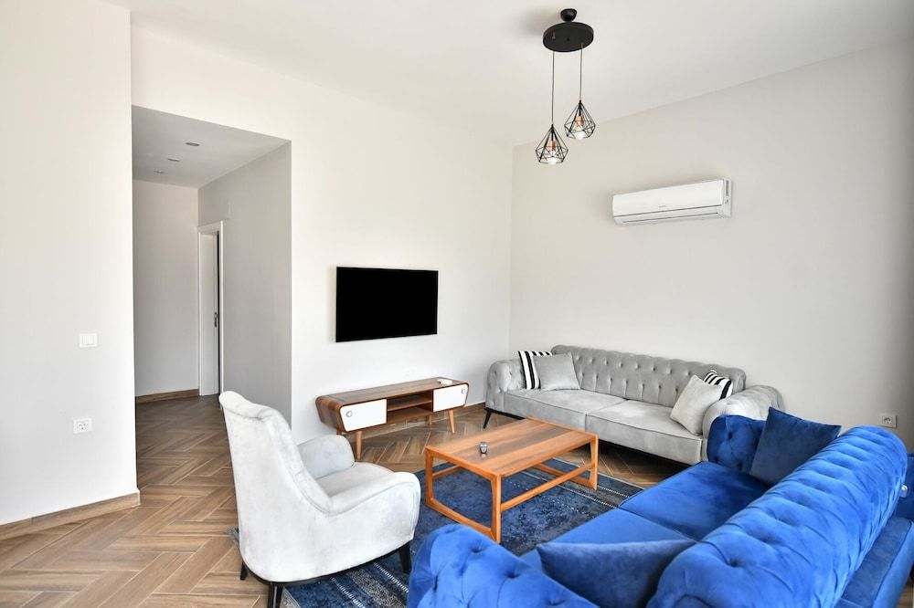 Red Moon Suites Family Suite 6