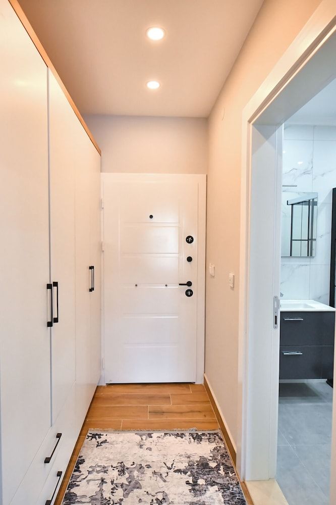 Red Moon Suites Family Apartment 8