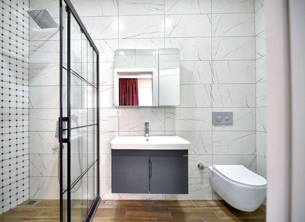 Red Moon Suites Family Suite 3