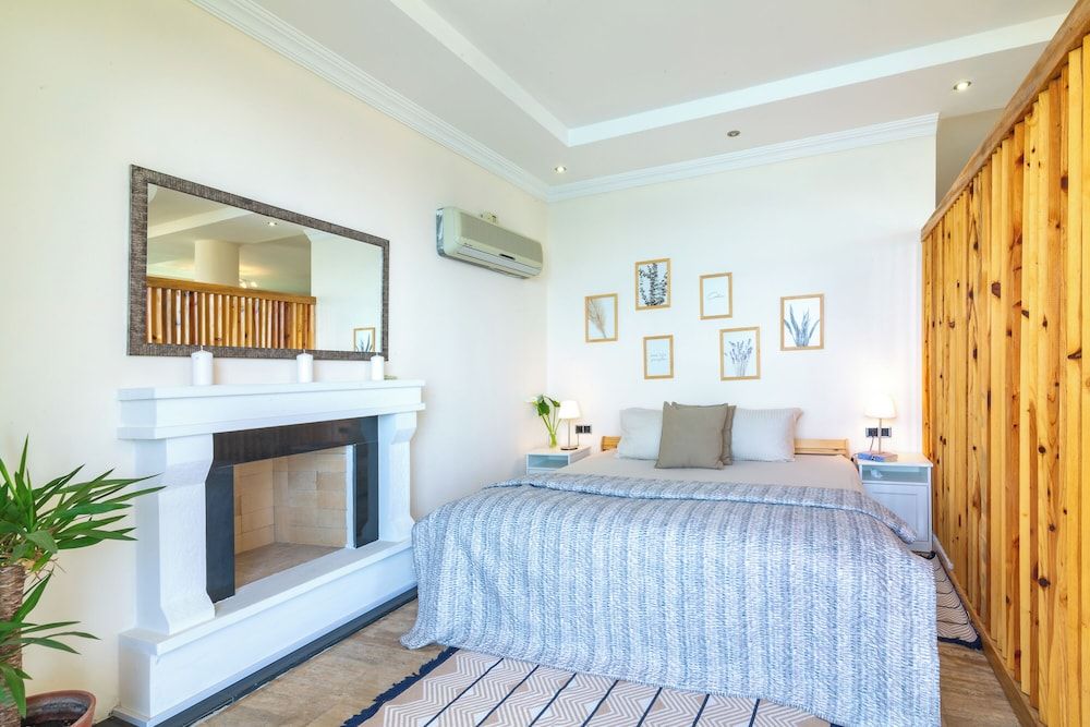 undefined Sofıa Ada 8