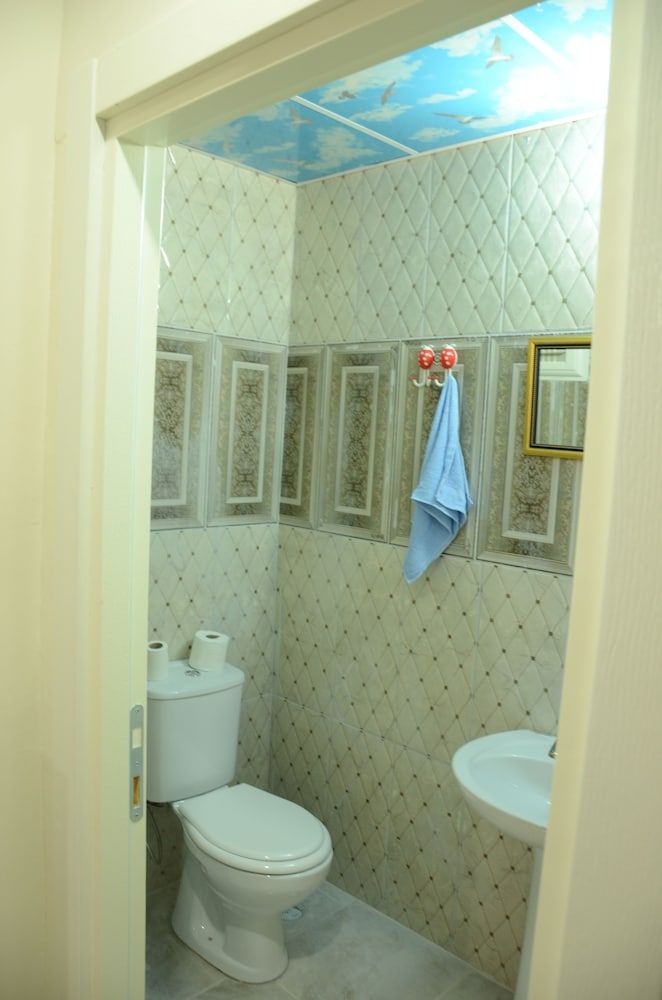 Hotel Alyans Family Room 6