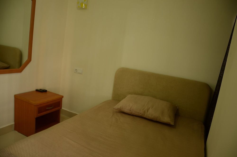 Hotel Alyans Single Room 5