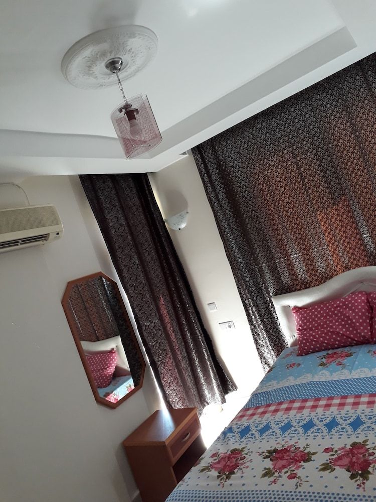 Hotel Alyans Family Room 7