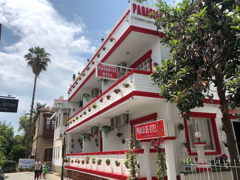 undefined Paradise Hotel 3